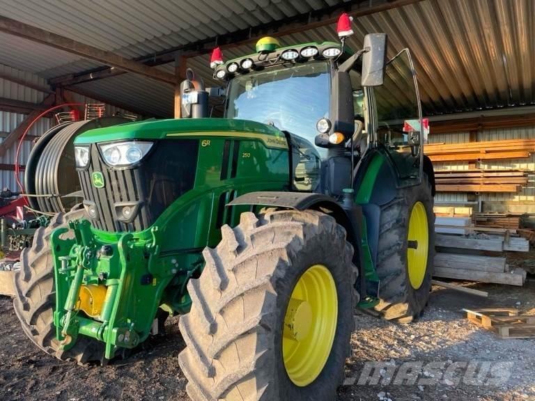 John Deere 6R 250 Traktory