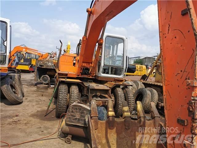 Hitachi EX 160 WD Pásové rýpadlá