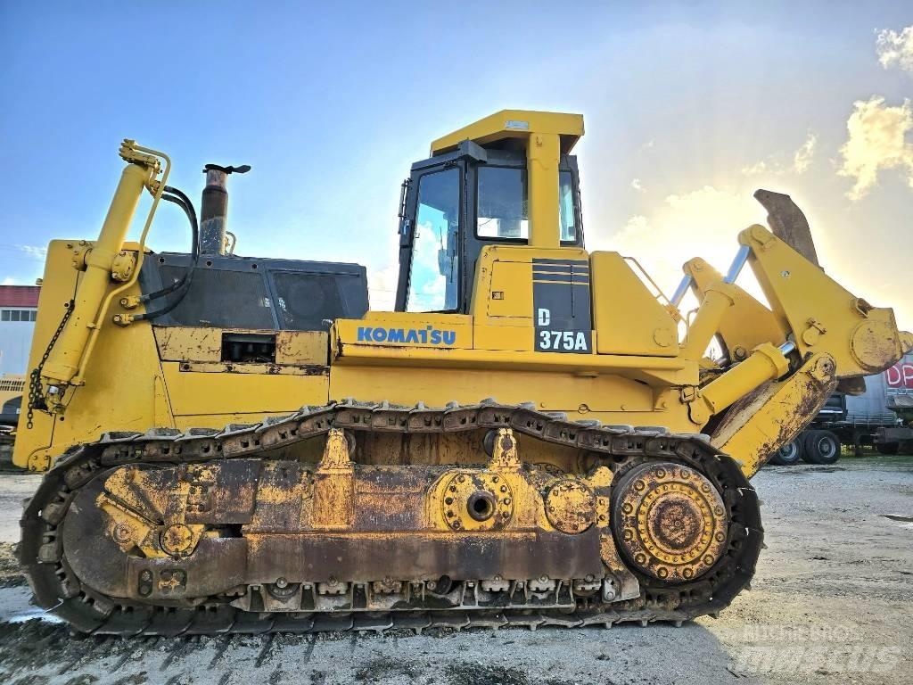 Komatsu D 375 A-1 Pásové dozéry