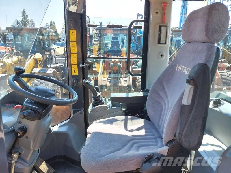 Hitachi ZW 250-6 Kolesové nakladače