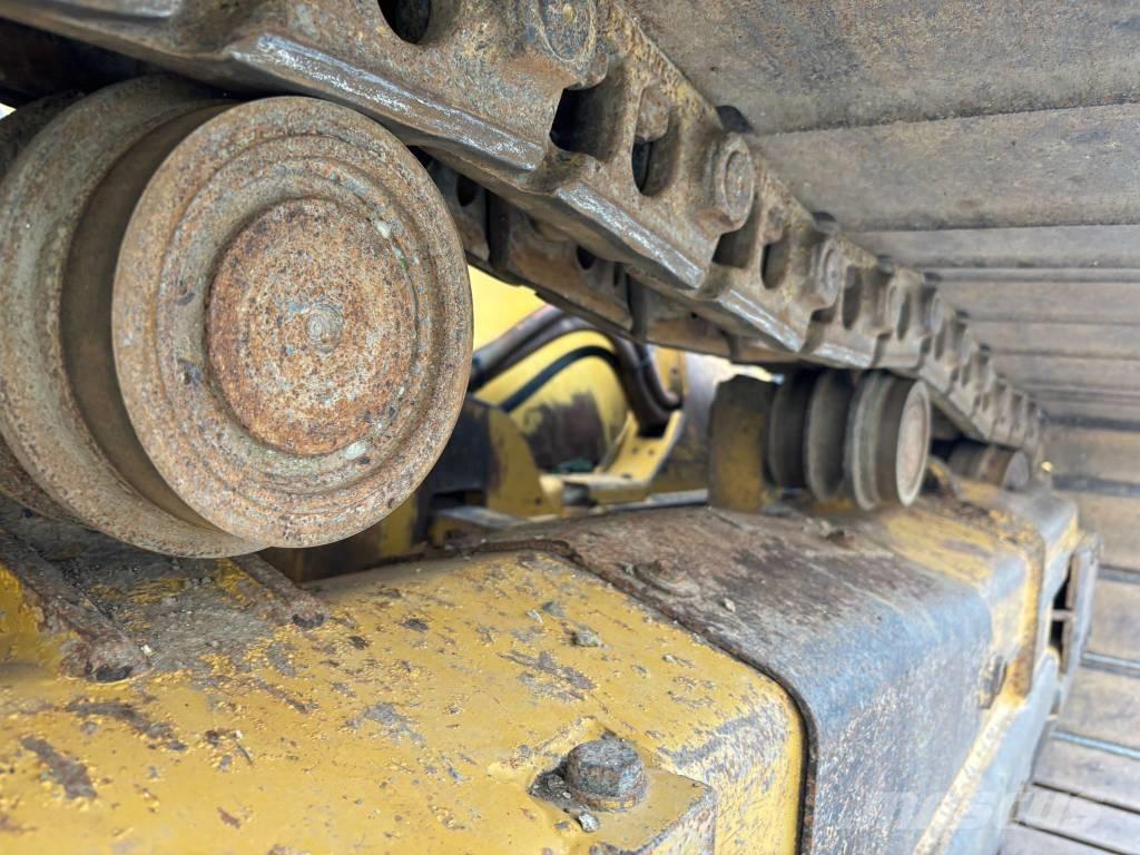 CAT D 6 K 2 LGP Pásové dozéry