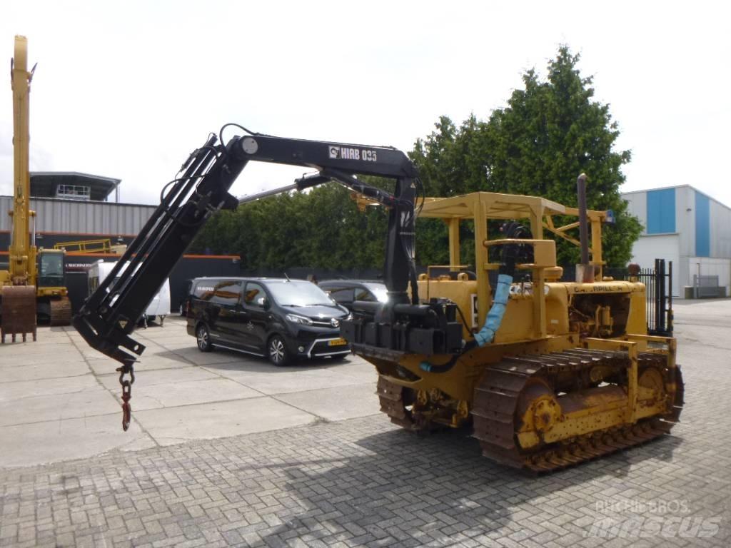 CAT D 4 D Pásové dozéry