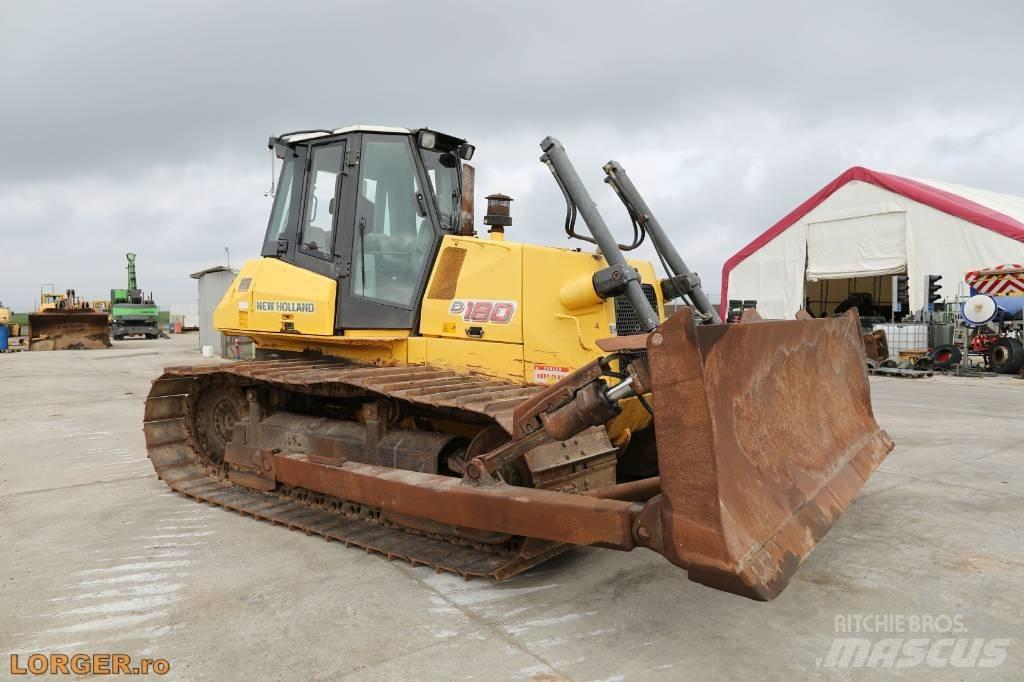New Holland D 180 Pásové dozéry
