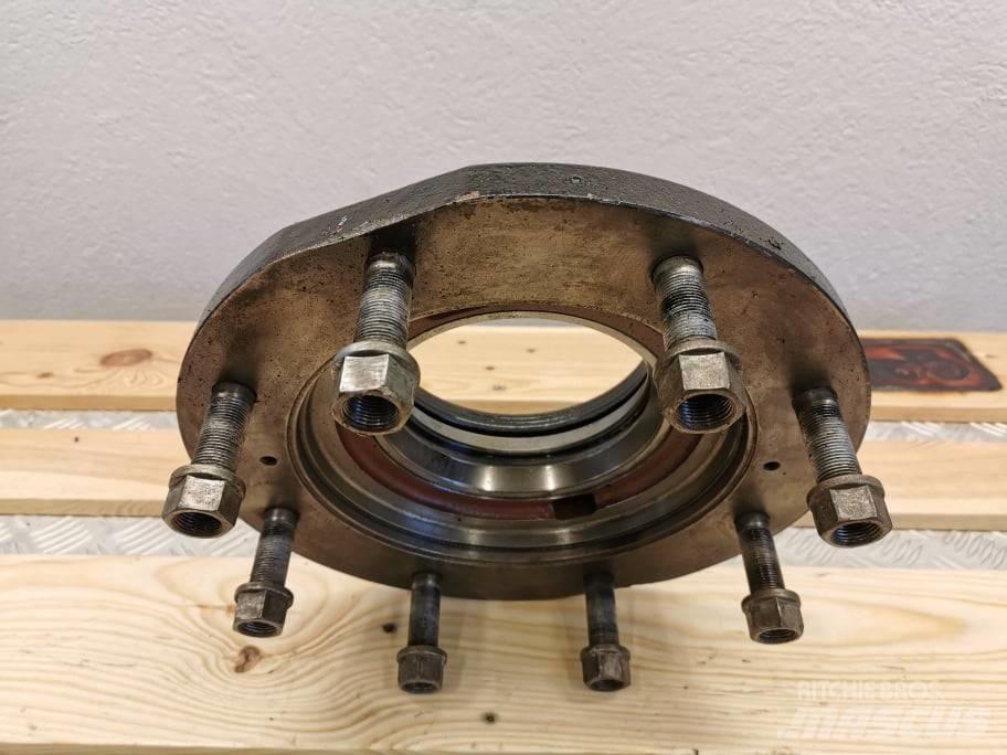 JLG 307 wheel hub Pneumatiky, kolesá a ráfiky