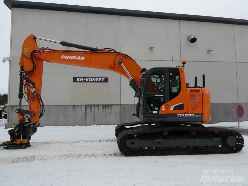 Doosan DX 235 LCR-5 Pásové rýpadlá