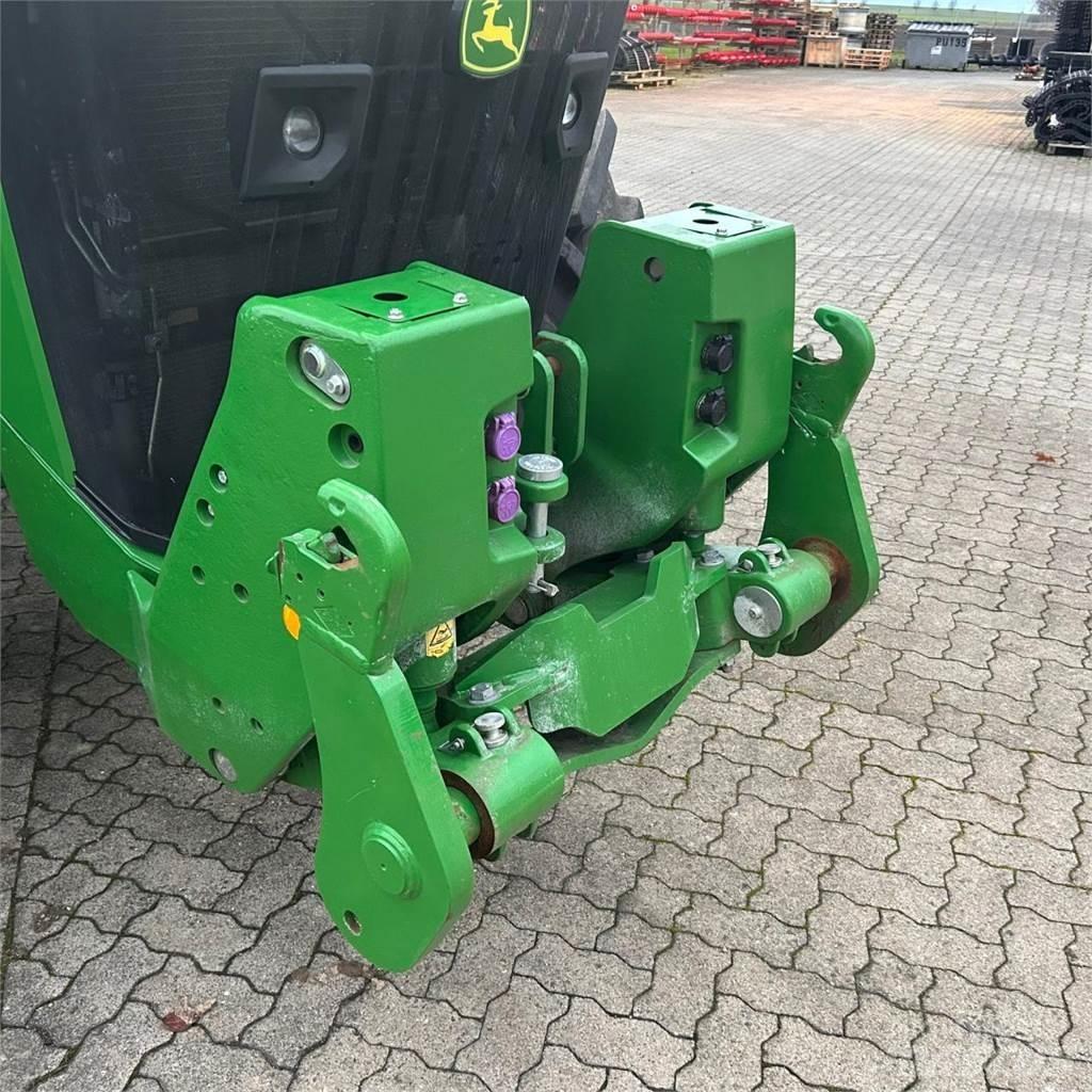 John Deere 8R340 Traktory