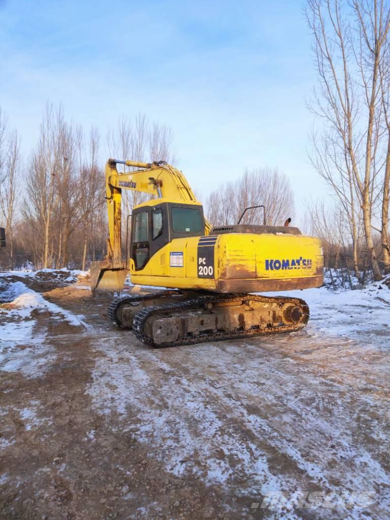 Komatsu pc200-7 Pásové rýpadlá