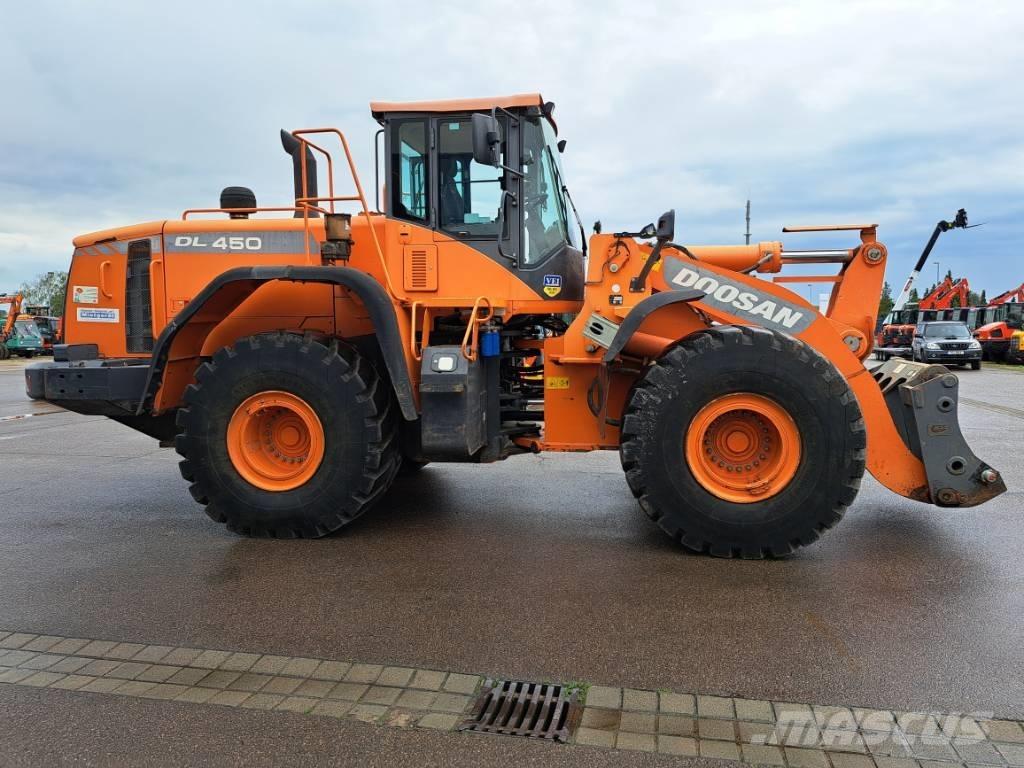 Doosan DL 450-3 Kolesové nakladače