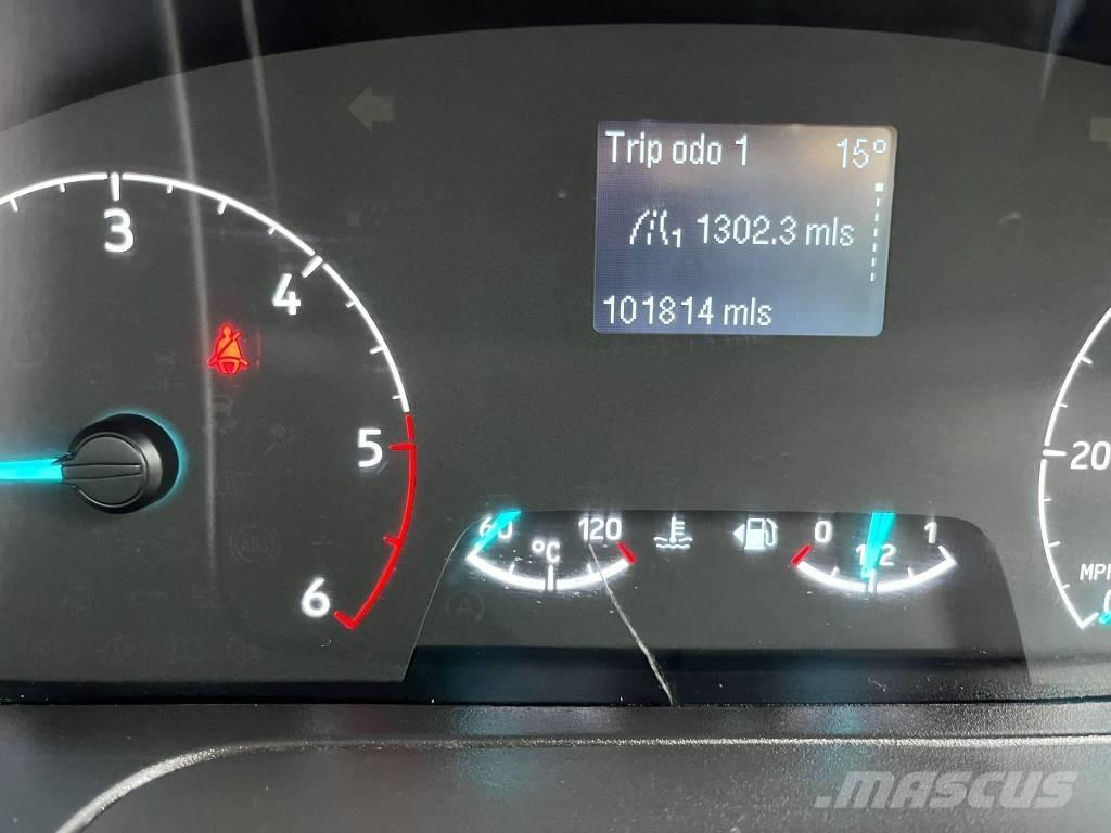 Ford Transit 350 XL Vyslobodzovacie vozidlá