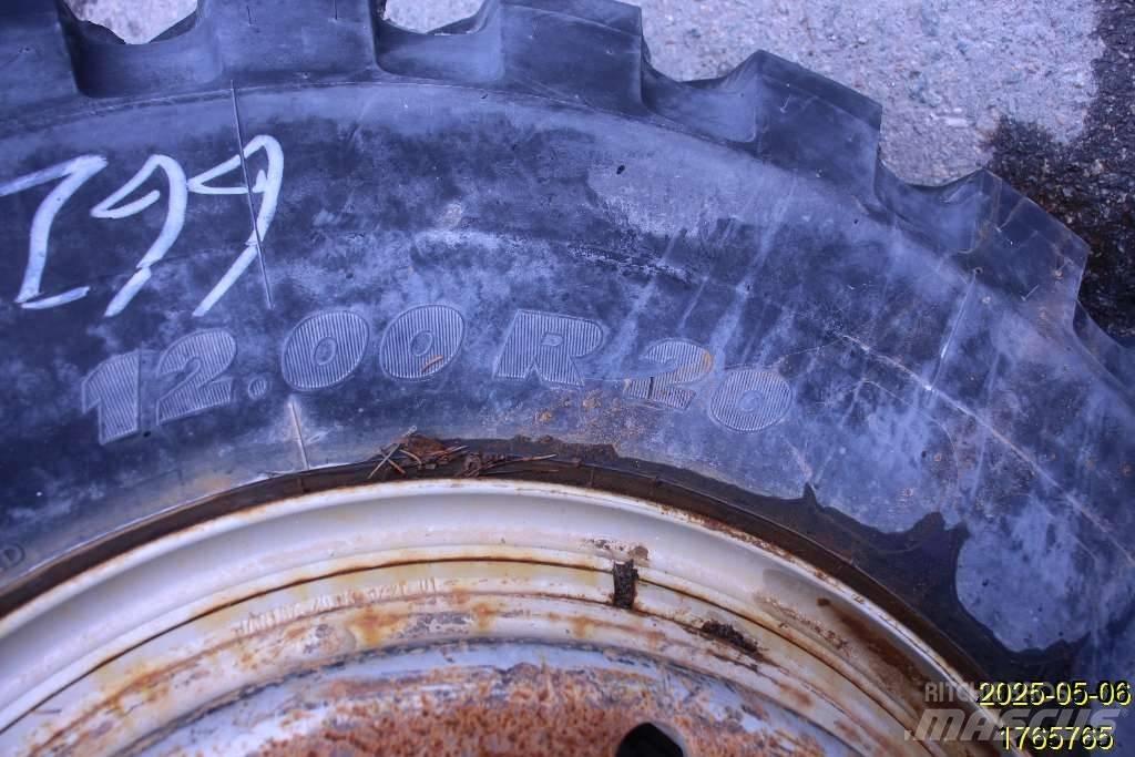 Michelin XMINED2 Pneumatiky, kolesá a ráfiky