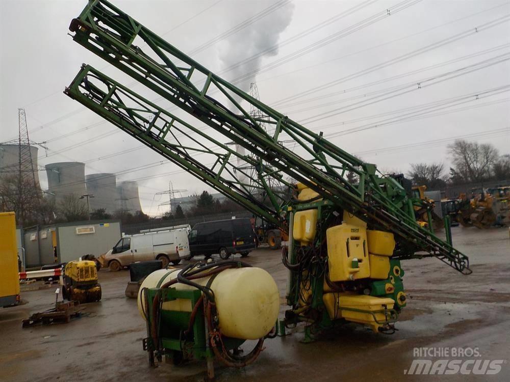 John Deere 510 Ťahané postrekovače