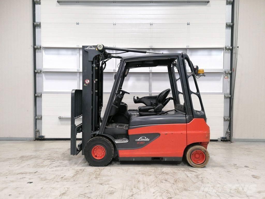 Linde E30L-01 Akumulátorové vozíky