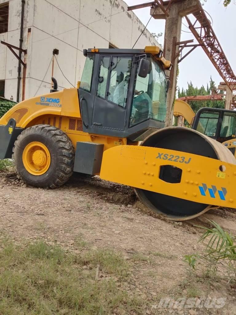 XCMG XS 223 J Ťahačové valce