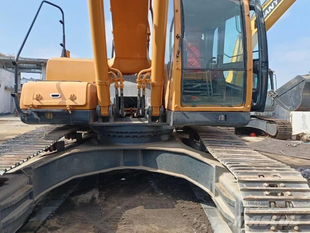 Hyundai 305-9 Pásové rýpadlá