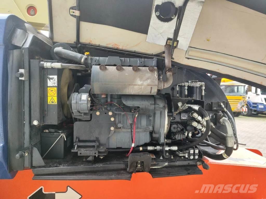 JLG 860 SJ Teleskopické plošiny