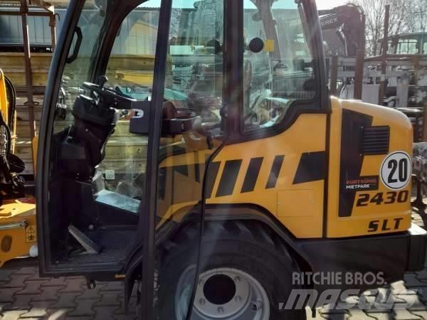 Schäffer 2430 SLT Šmykom riadené nakladače