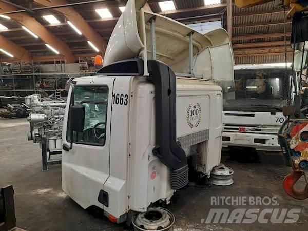DAF CF75 DAYCAB Kabíny a interiér
