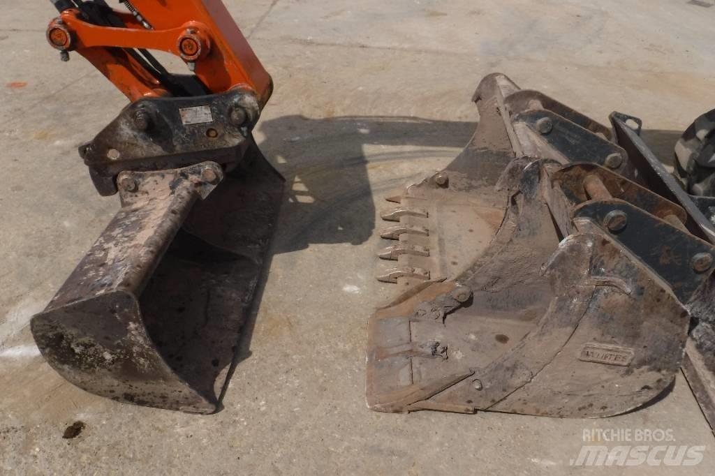 Hitachi ZX 85 US B-6 Midi rýpadlá 7 t - 12 t