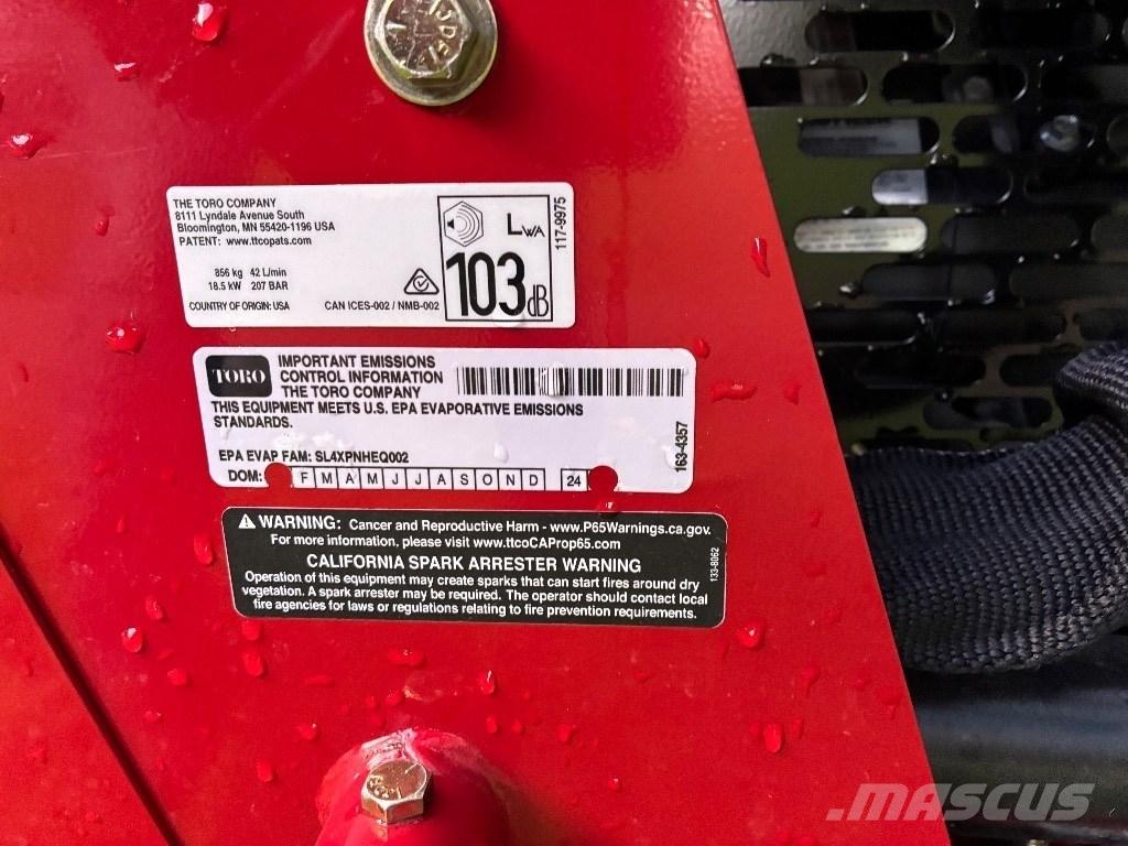 Toro TX427 Šmykom riadené nakladače