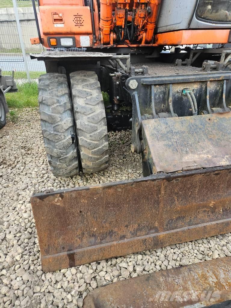 Fiat-Hitachi EX165W Kolesové rýpadlá