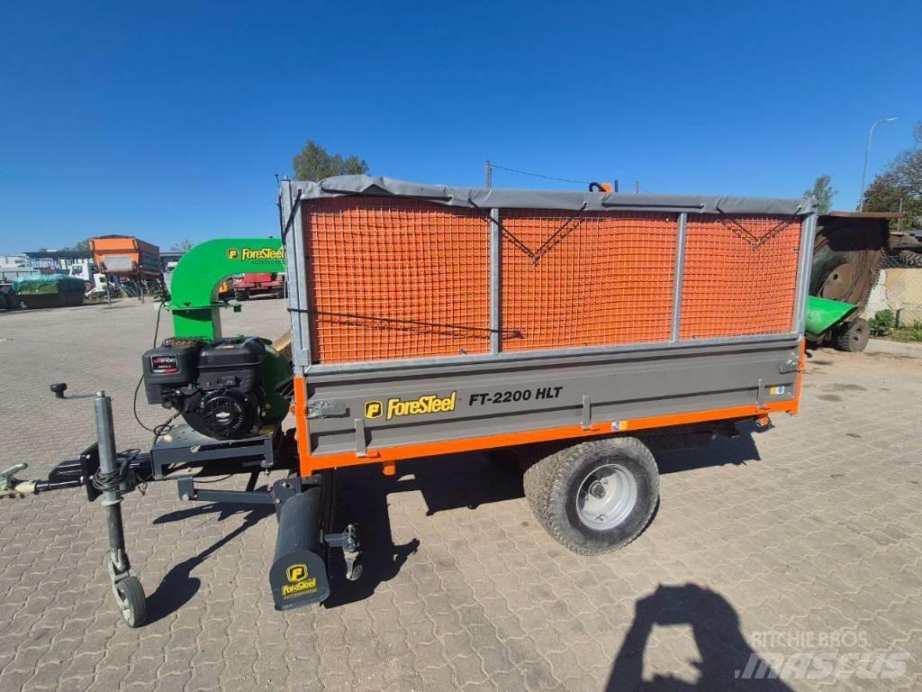 Foresteel F2200 Kompaktné prídavné zariadenie pre traktory