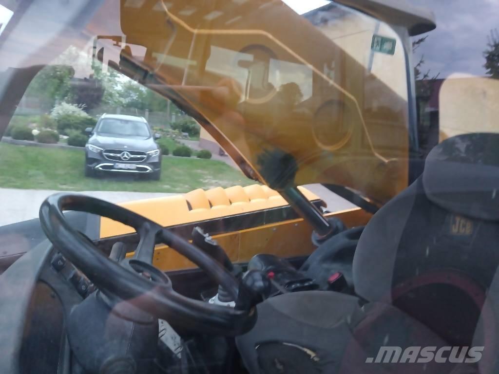 JCB 536 70 536 70 Teleskopické kolesové nakladače