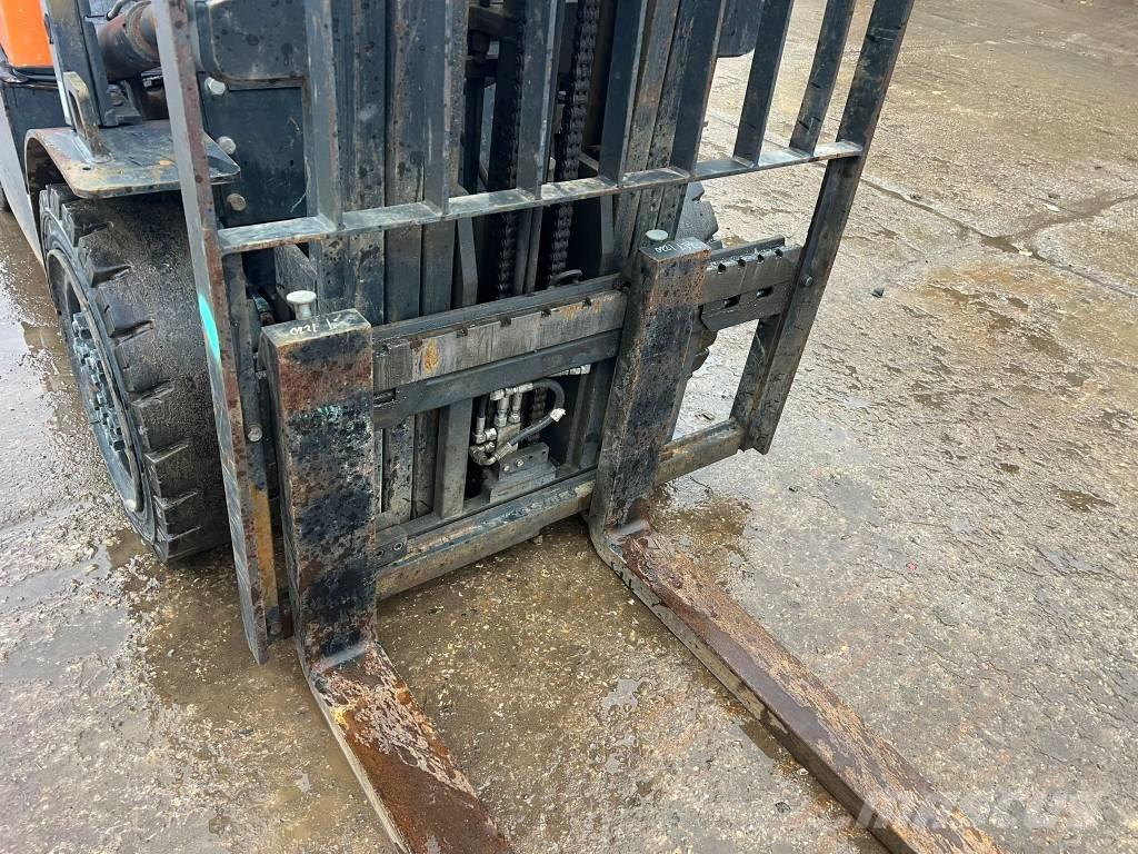 Doosan D 30 GP Dieselové vozíky