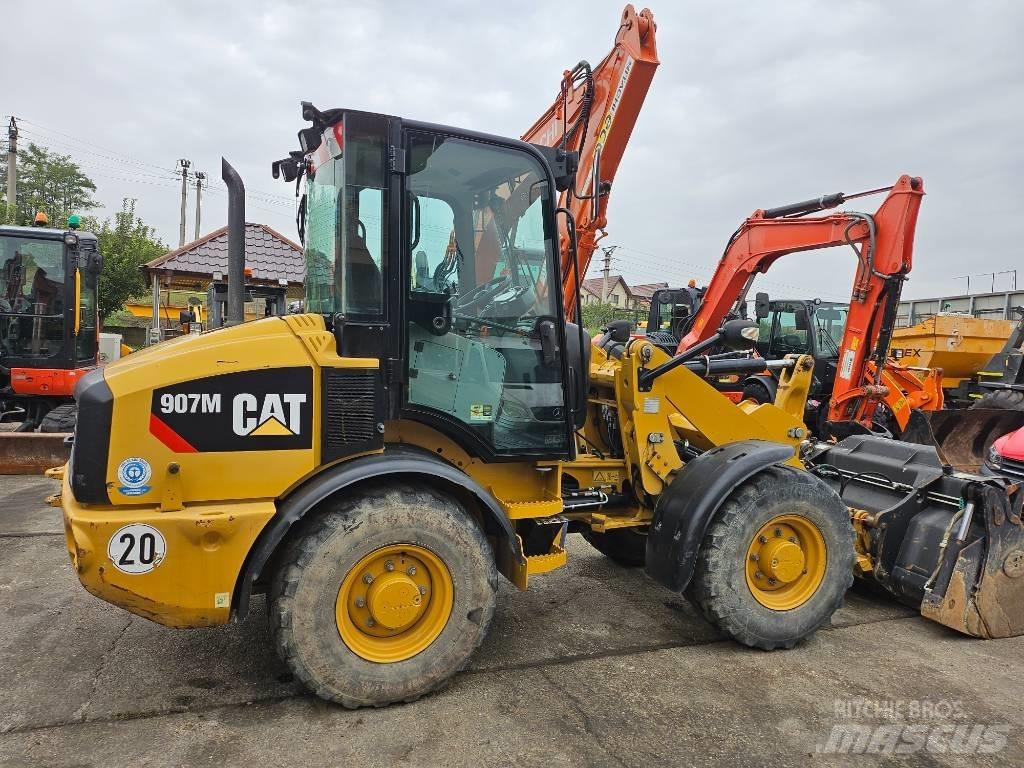 CAT 907M Kolesové nakladače