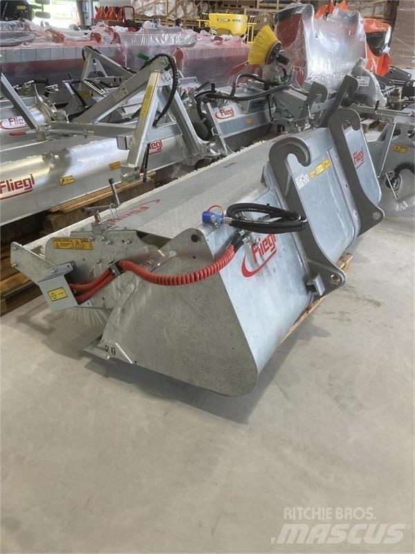Fliegl Power Pro 260 Zametacie stroje