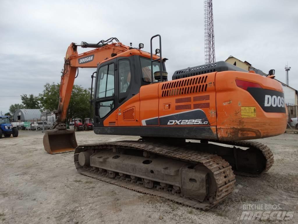 Doosan DX 225 LC-5 Pásové rýpadlá
