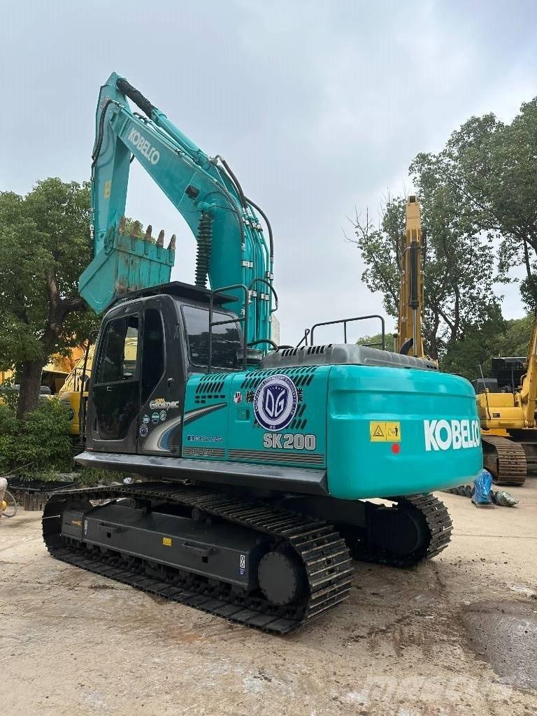Kobelco SK 200-8 Pásové rýpadlá