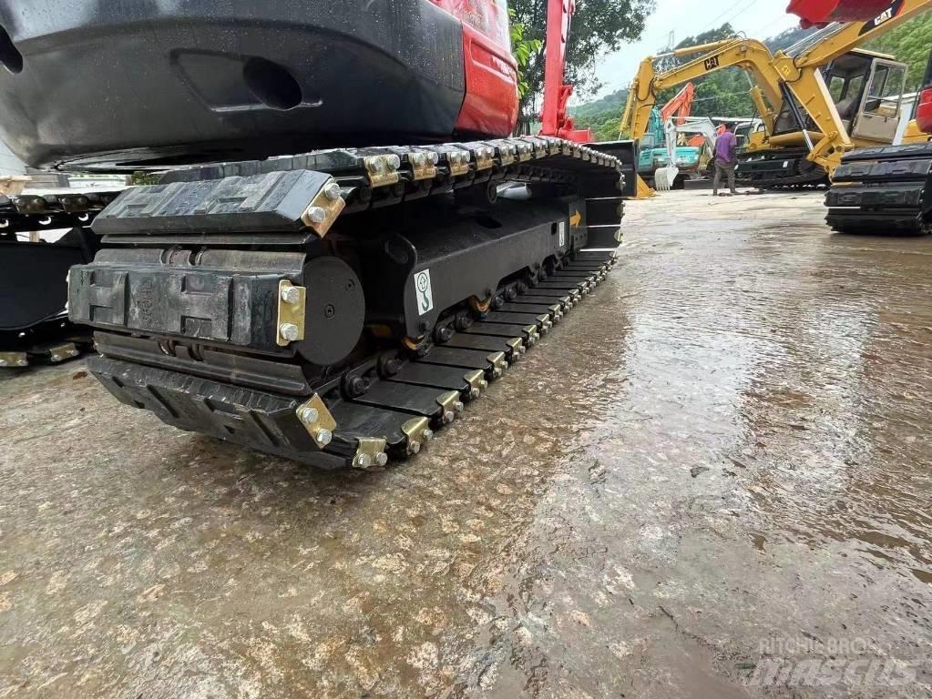 Kubota kx155 Pásové rýpadlá