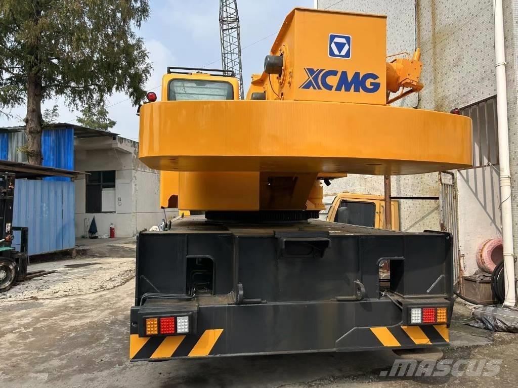 XCMG QY 25 K5D Univerzálne terénne žeriavy