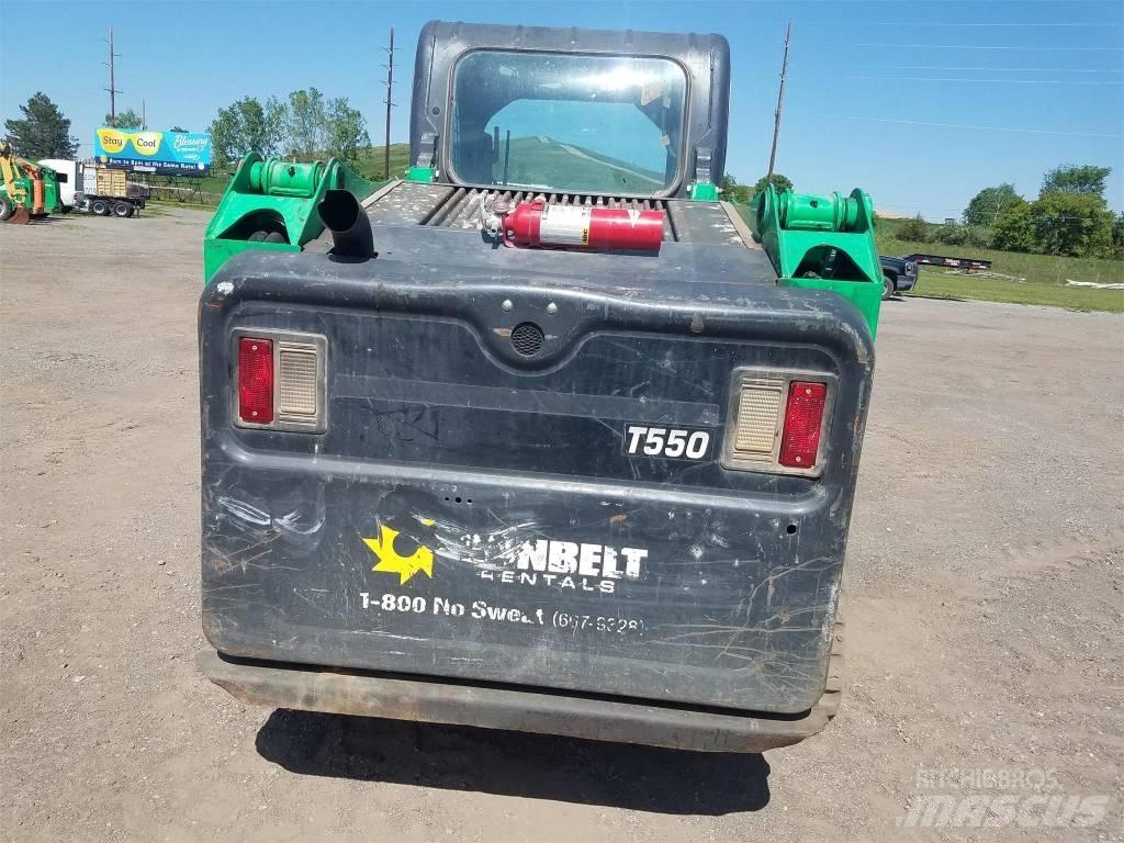 Bobcat T550 Šmykom riadené nakladače