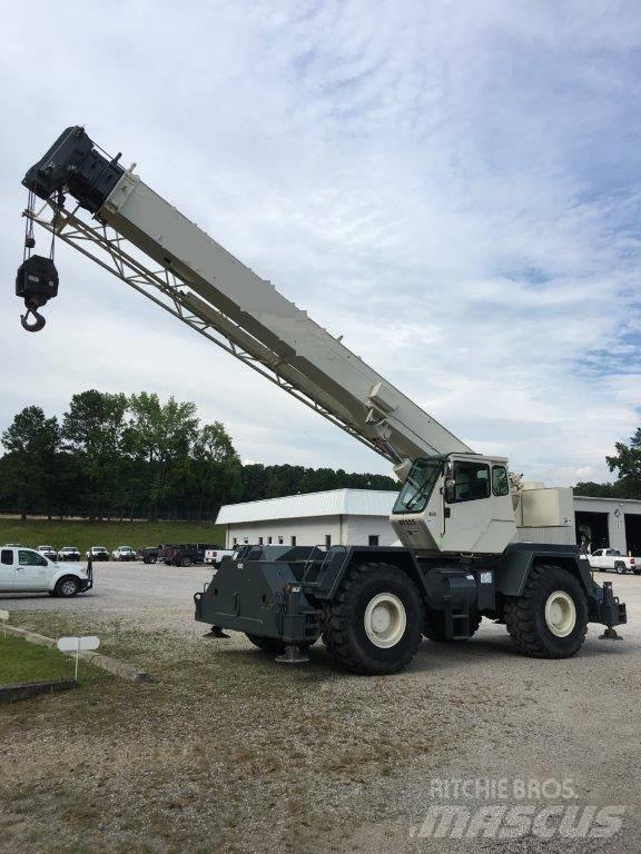 Terex RT 335 Univerzálne terénne žeriavy
