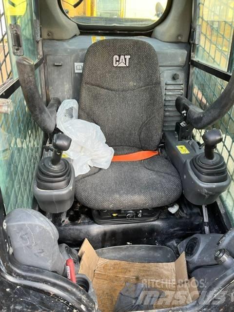 CAT 259 D Šmykom riadené nakladače
