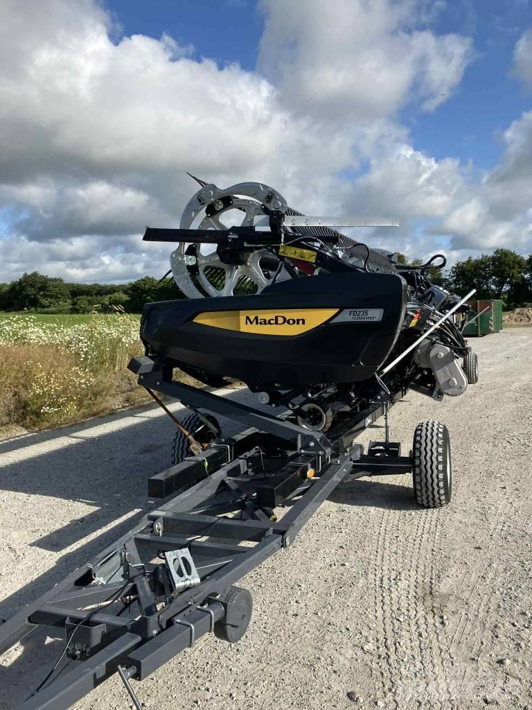 MacDon FD235 Kombajnove hlavice
