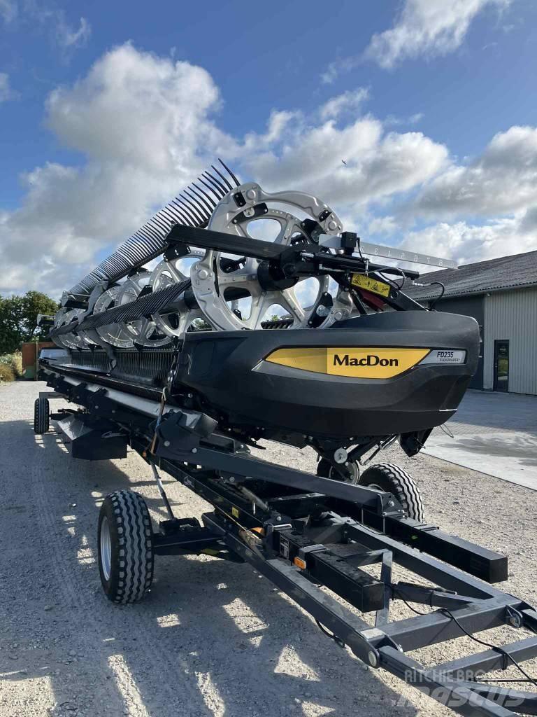 MacDon FD235 Kombajnove hlavice