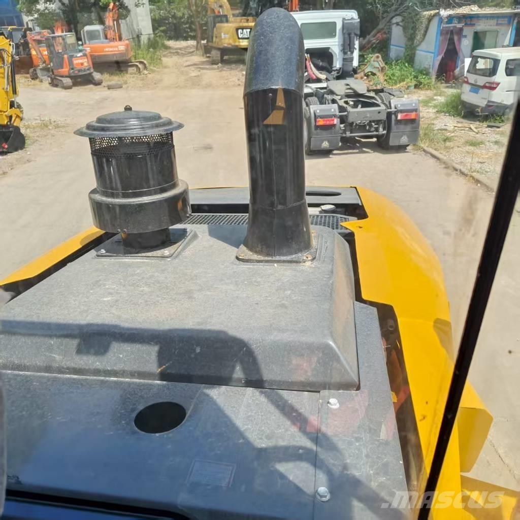 LiuGong 856H Kolesové nakladače