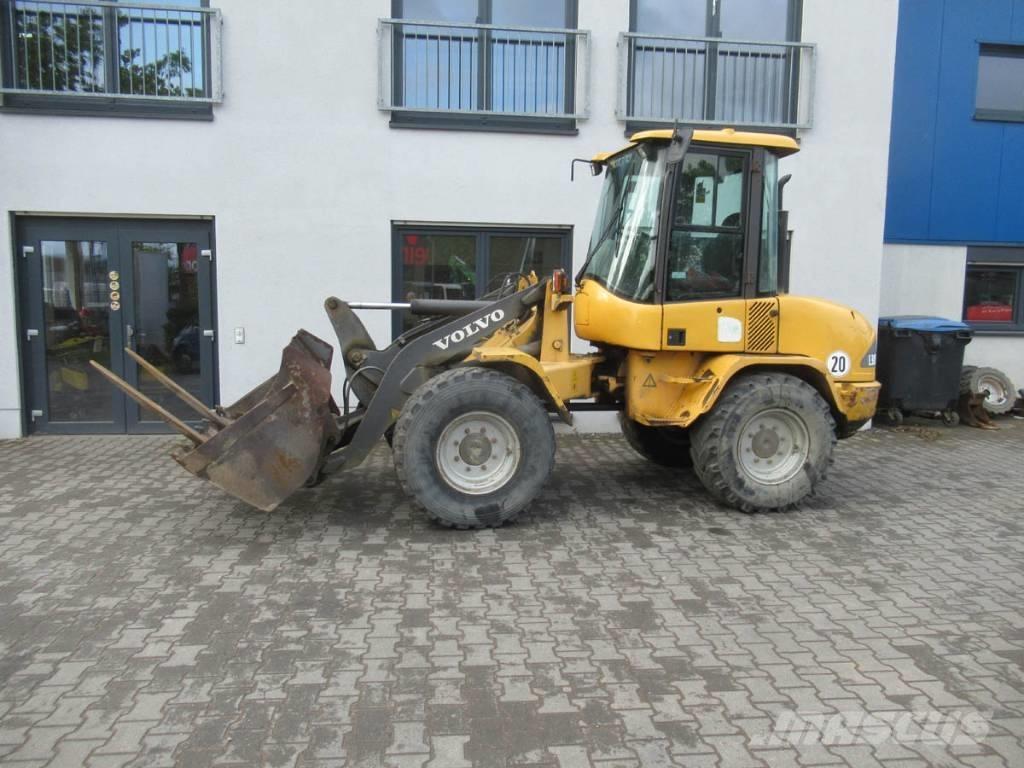 Volvo L 30 B Kolesové nakladače