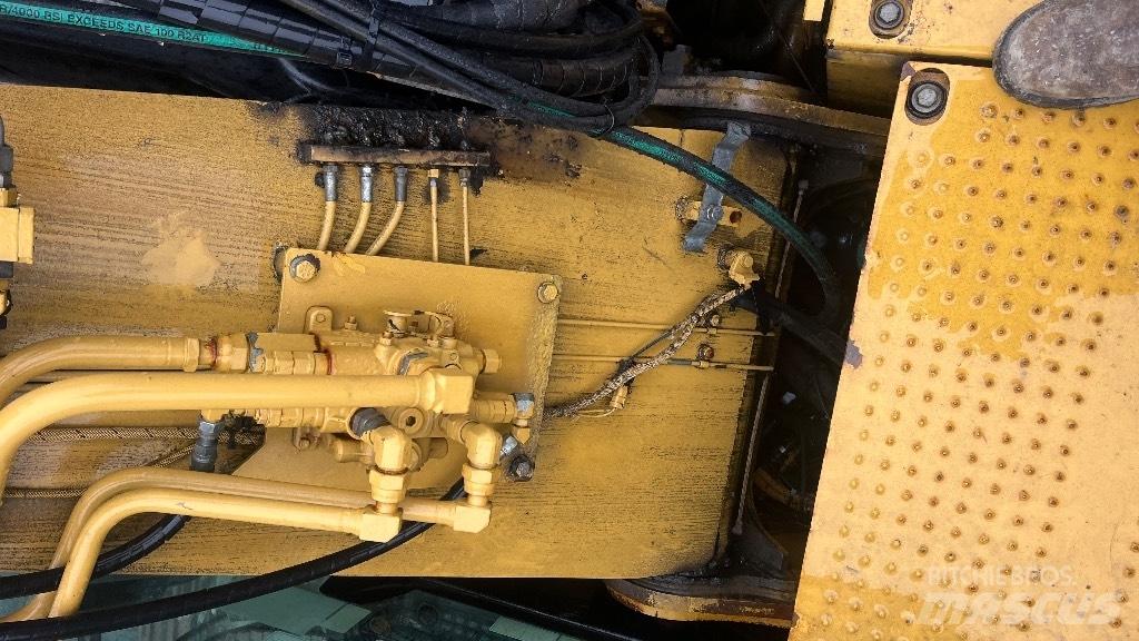 CAT 320 EL RR Pásové rýpadlá