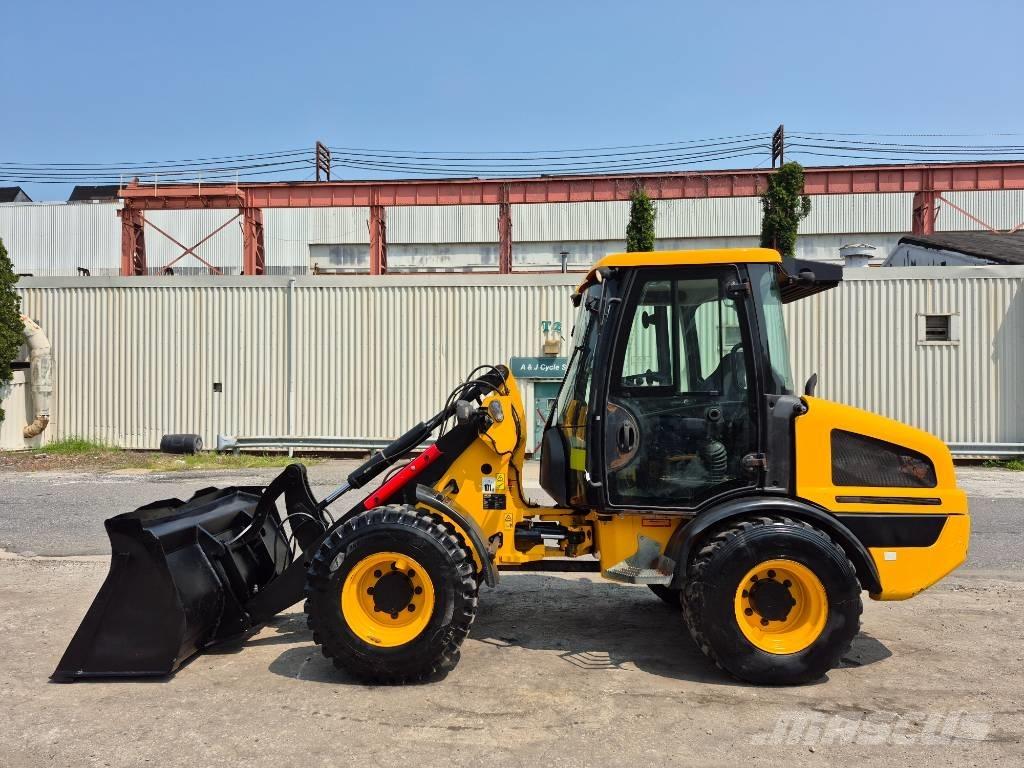 JCB 407 Kolesové nakladače