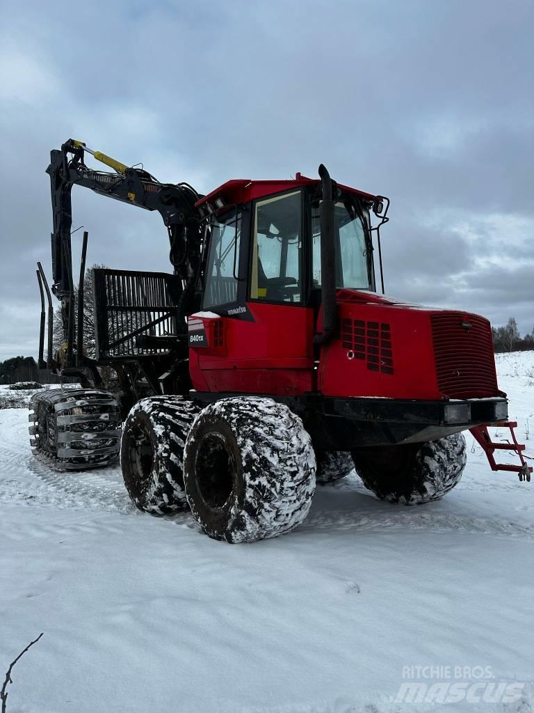 Komatsu 840 TX Lesné traktory