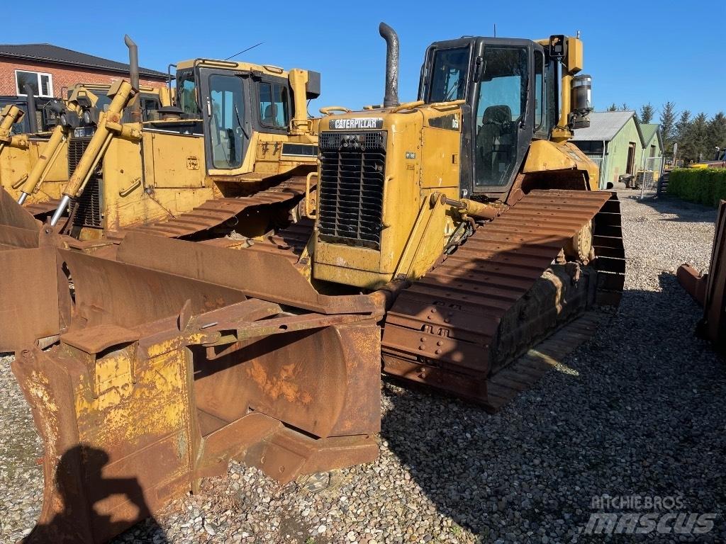 CAT D6N Pásové dozéry