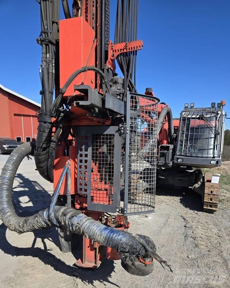 Sandvik Ranger DX800 Tunelové a podzemné banské vŕtačky