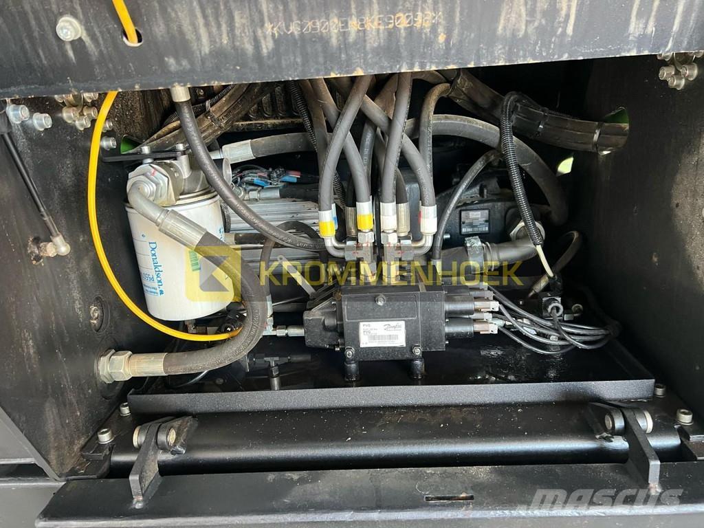 Kovaco Elise 900 Šmykom riadené nakladače