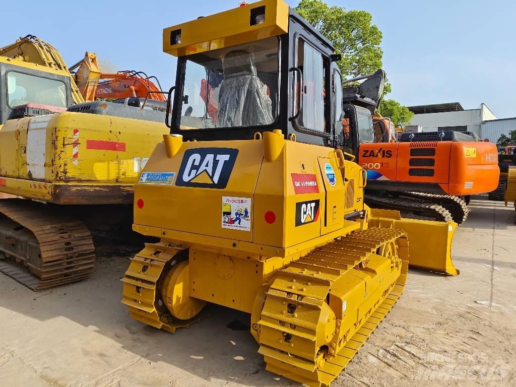 CAT D 5 K Pásové dozéry
