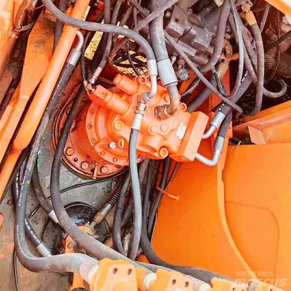 Doosan 225 Pásové rýpadlá