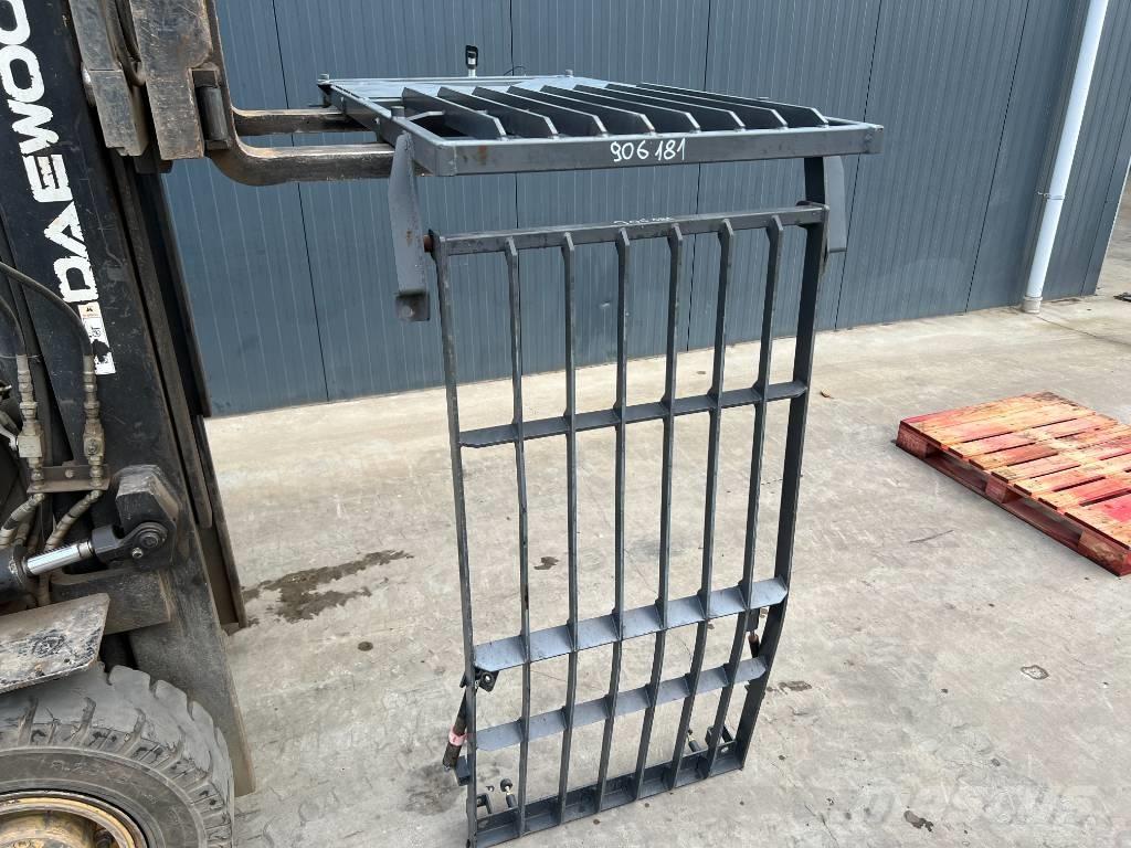 Doosan DX180 / DX225 Kabíny a interiér