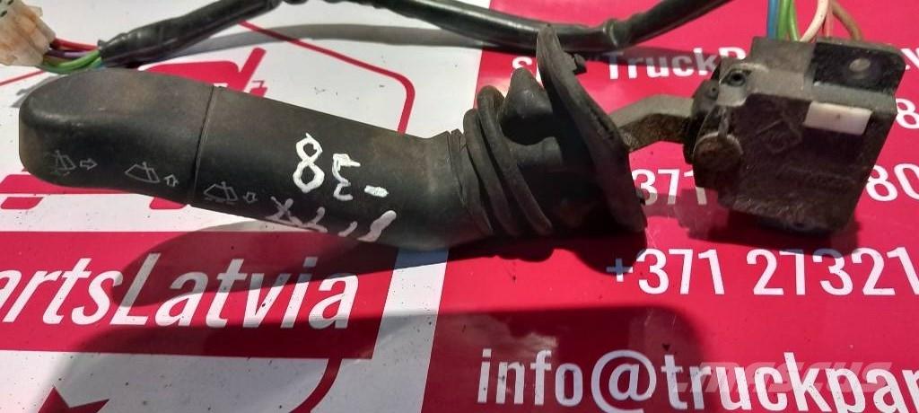 Scania R 420.  1424970 Kabíny a interiér